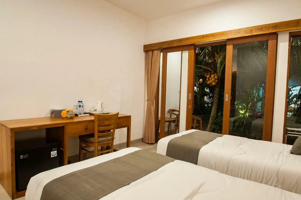 Flamboyant Villa Ubud 3*,