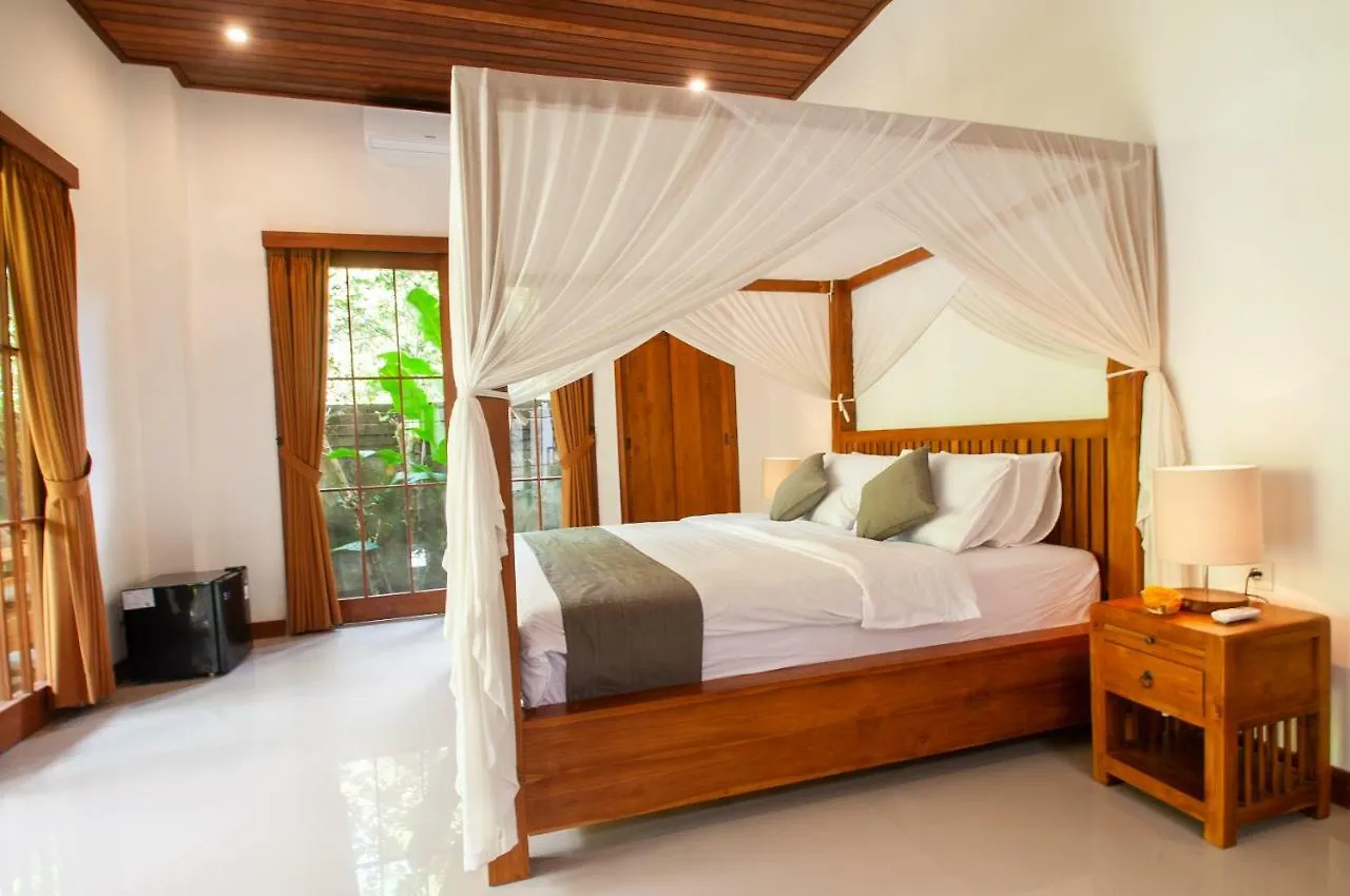 Flamboyant Villa Ubud 3*,